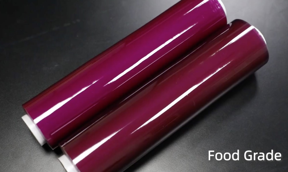 Bạn có thể đặt màng bám vào lò vi sóng không?